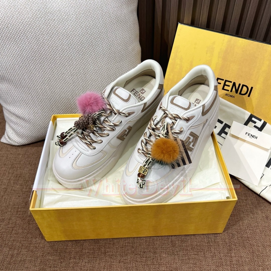 하얀악마 펜디 신발 (13).jpg