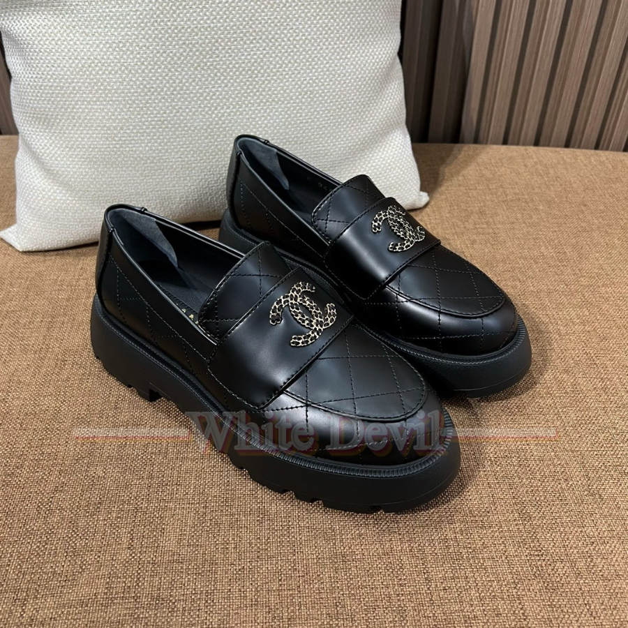 하얀악마 샤넬 신발 (1).jpg