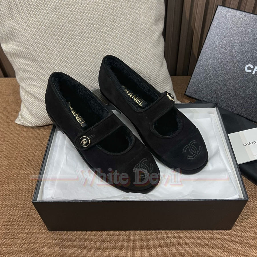 하얀악마 샤넬 신발 (3).jpg