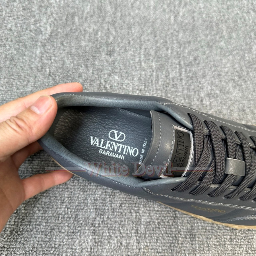 하얀악마 발렌티노 신발 (12).jpg