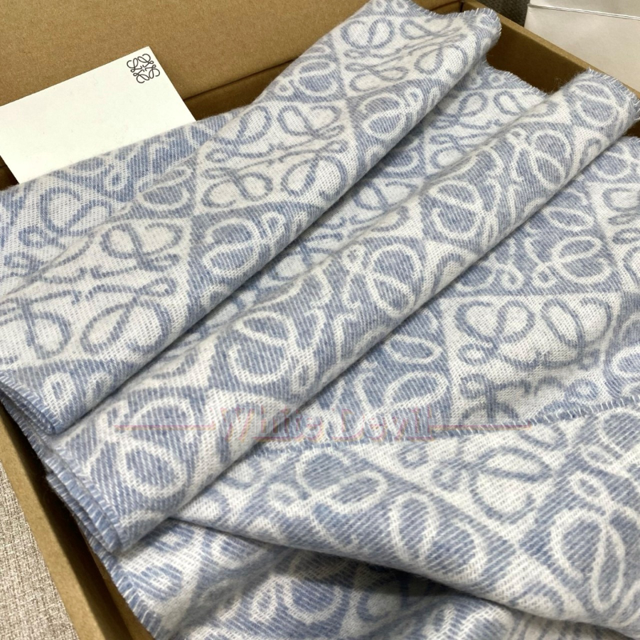 하얀악마 로에베 목도리 (4).jpg