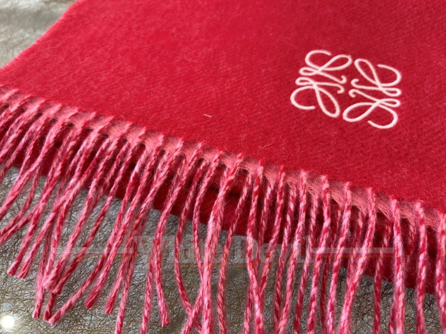 하얀악마 로에베 목도리 (4).jpg