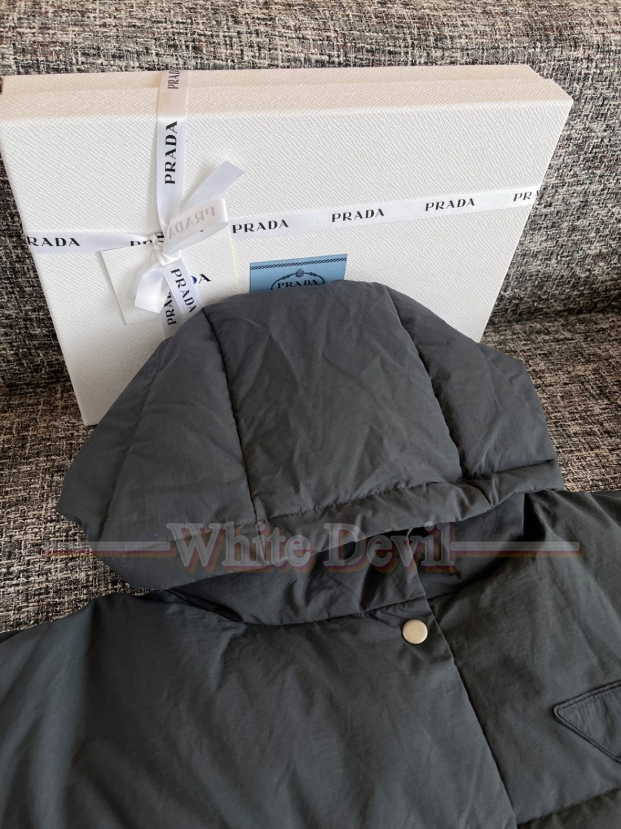 하얀악마 프라다 패딩 (14).jpg