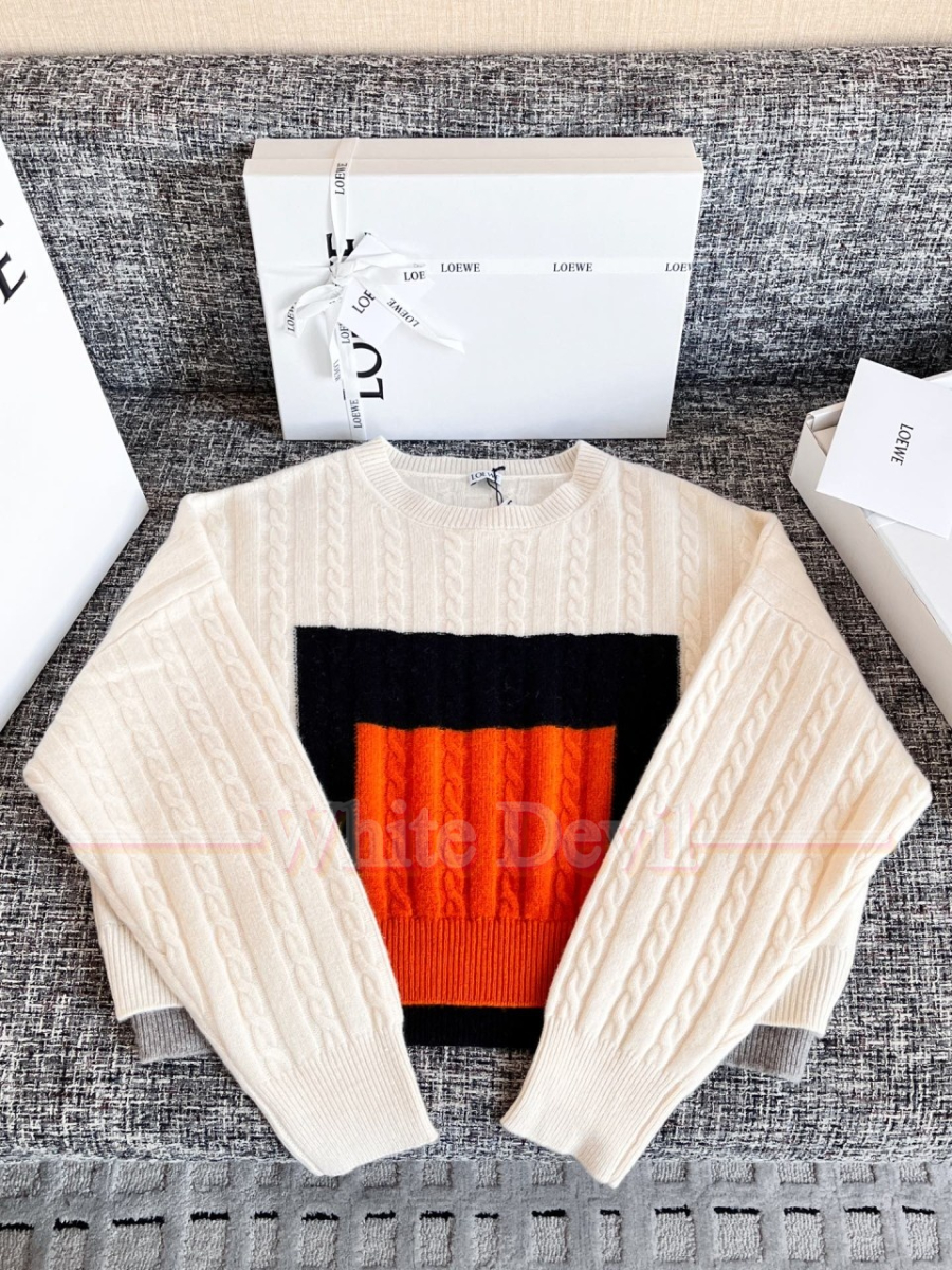 하얀악마 로에베 니트 (12).jpg