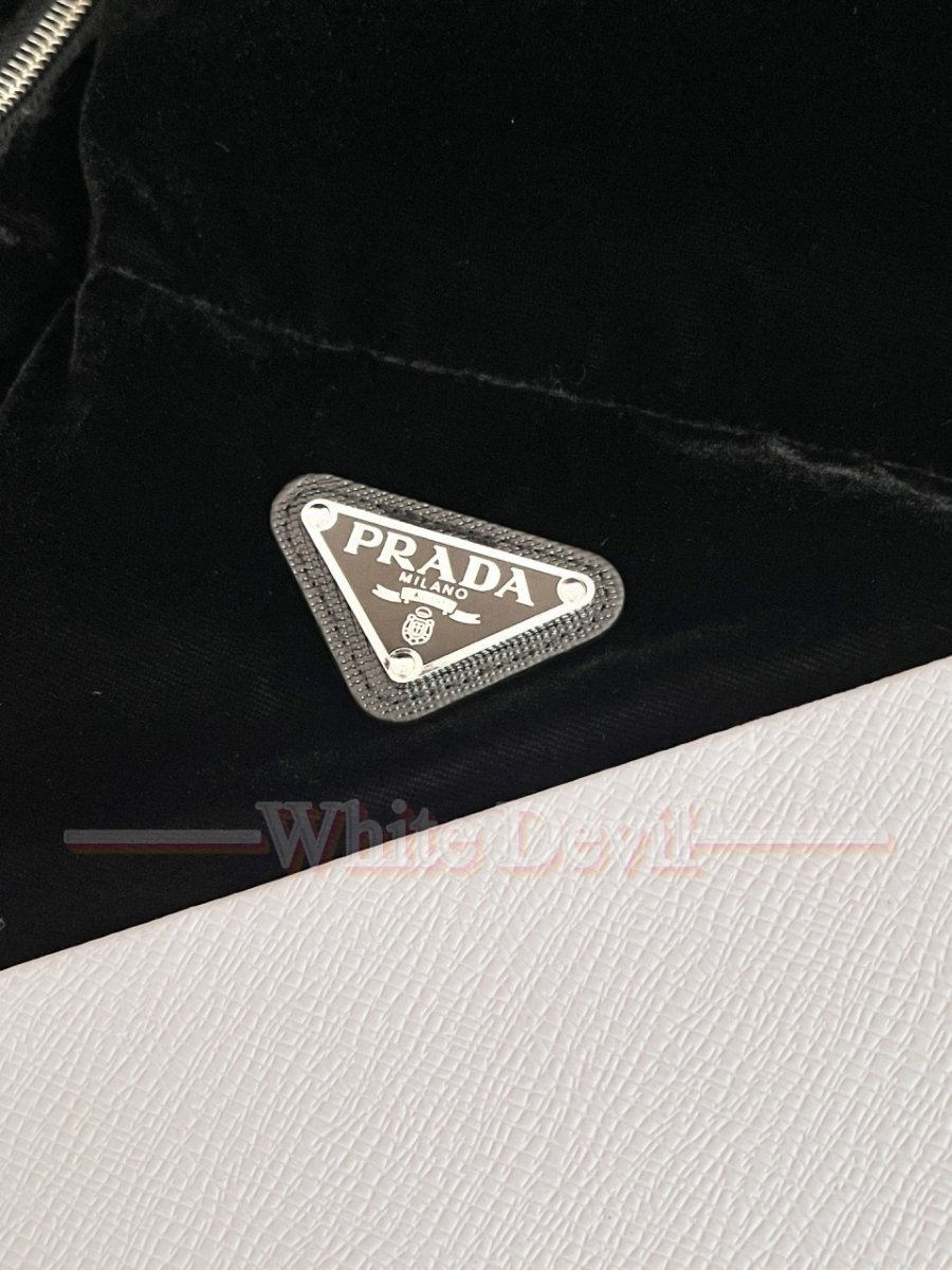 하얀악마 프라다 패딩 (17).jpg