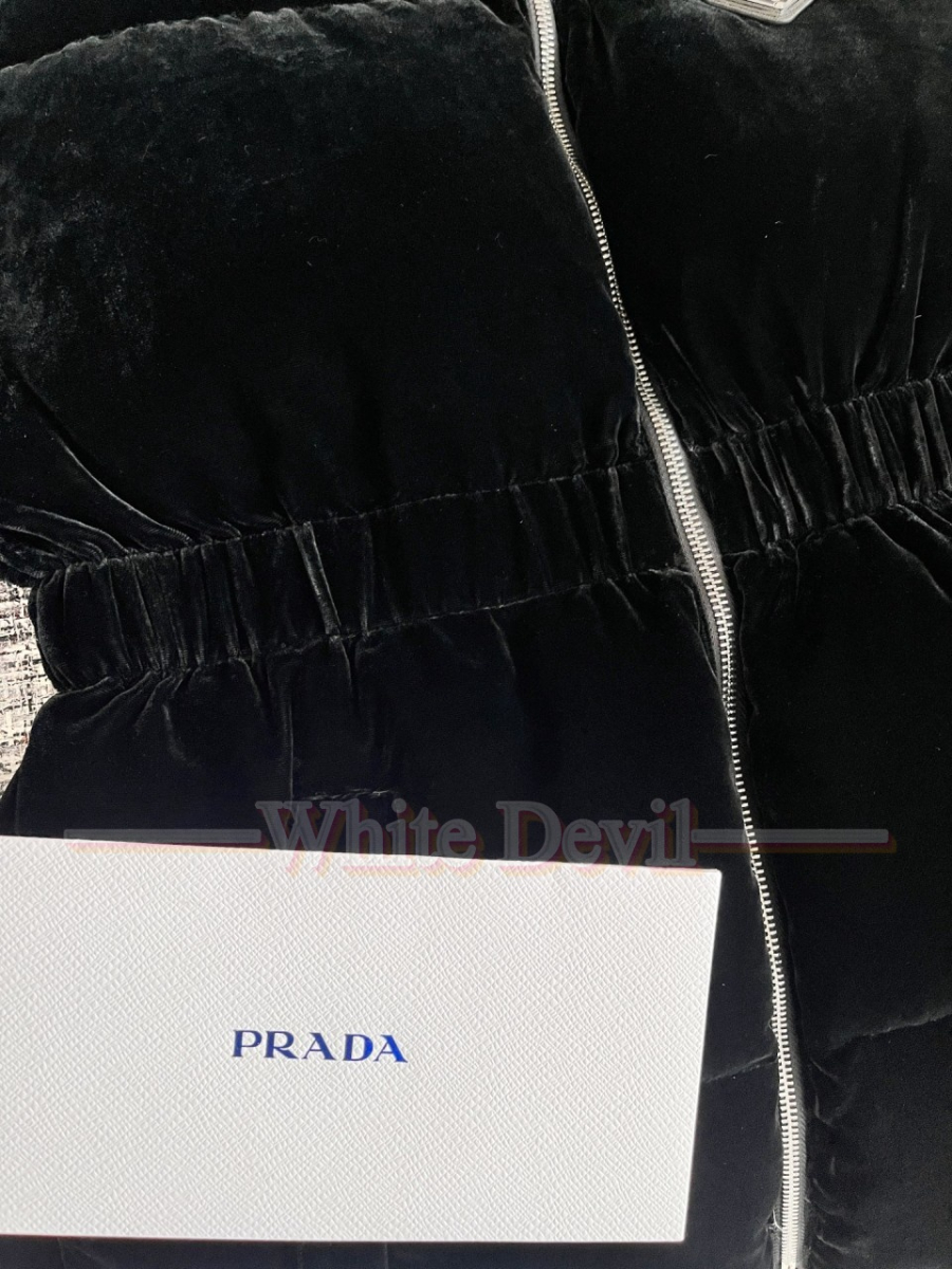 하얀악마 프라다 패딩 (16).jpg