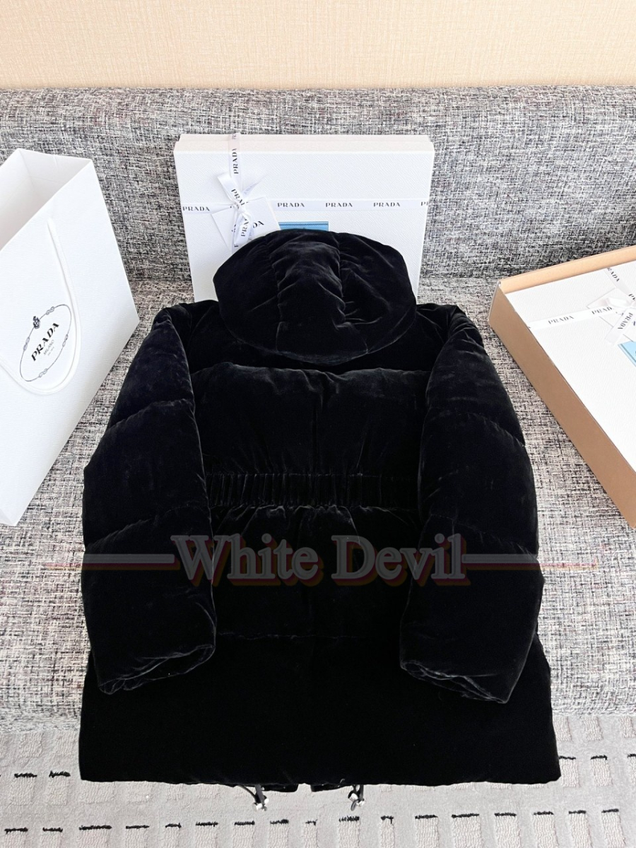 하얀악마 프라다 패딩 (21).jpg
