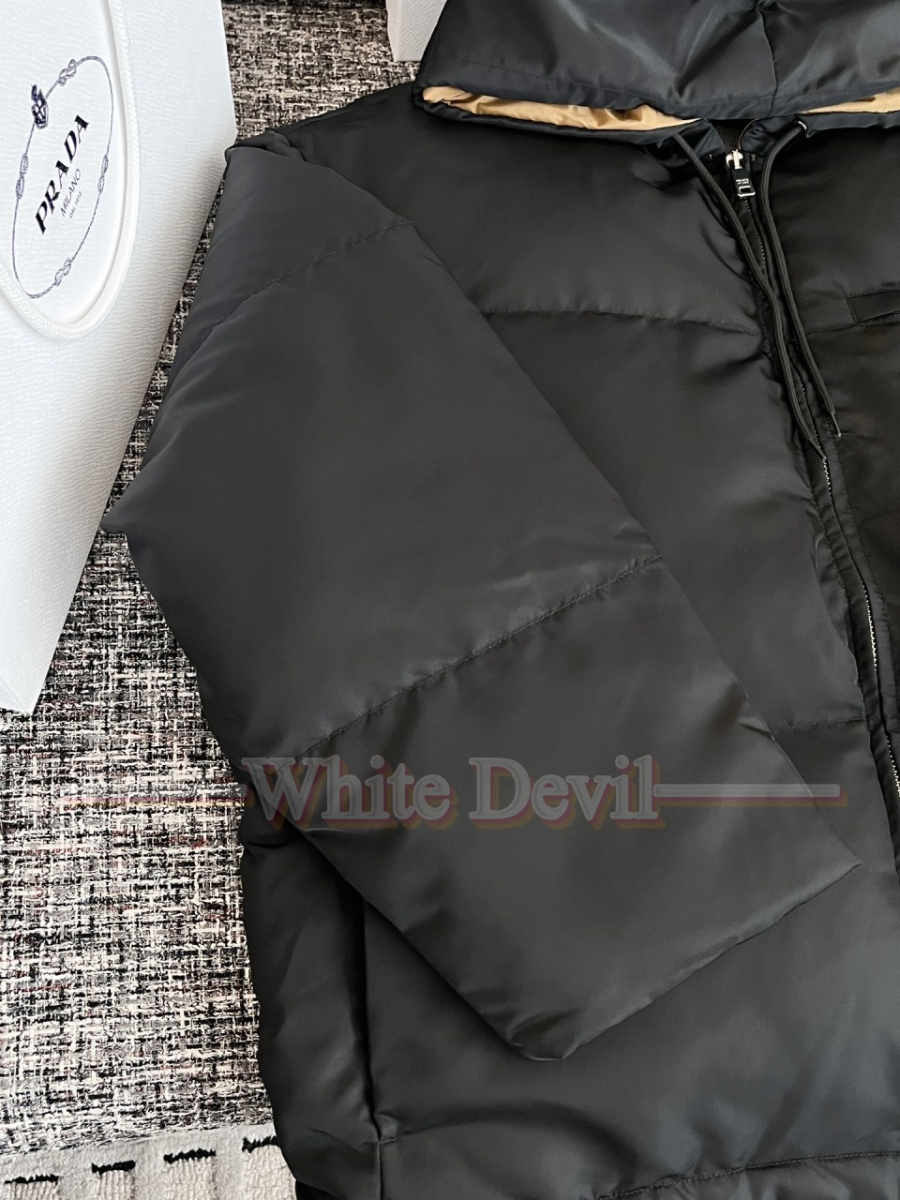 하얀악마 프라다 패딩 (17).jpg