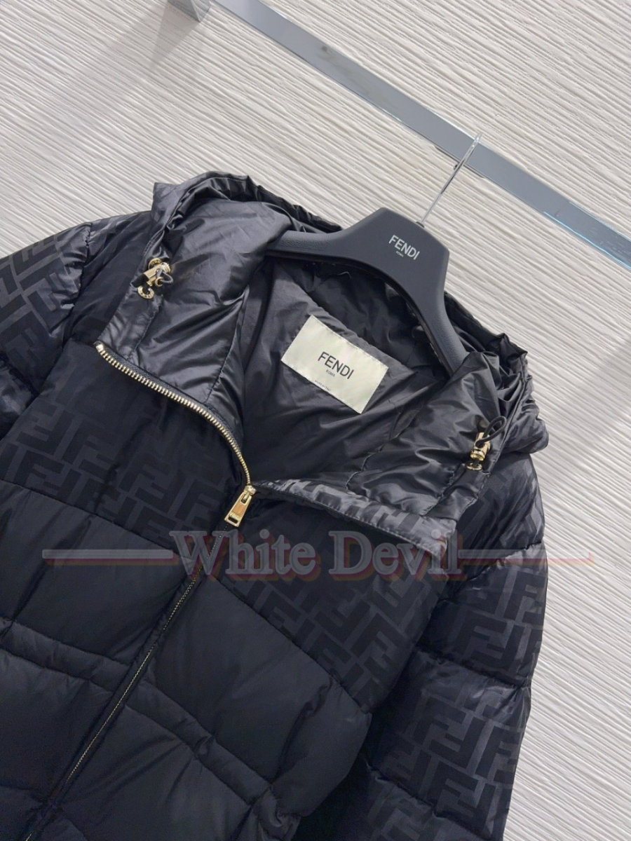 하얀악마 펜디 패딩 (5).jpg