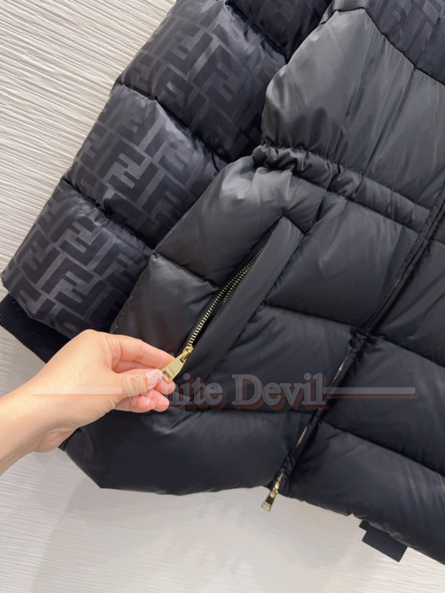 하얀악마 펜디 패딩 (7).jpg