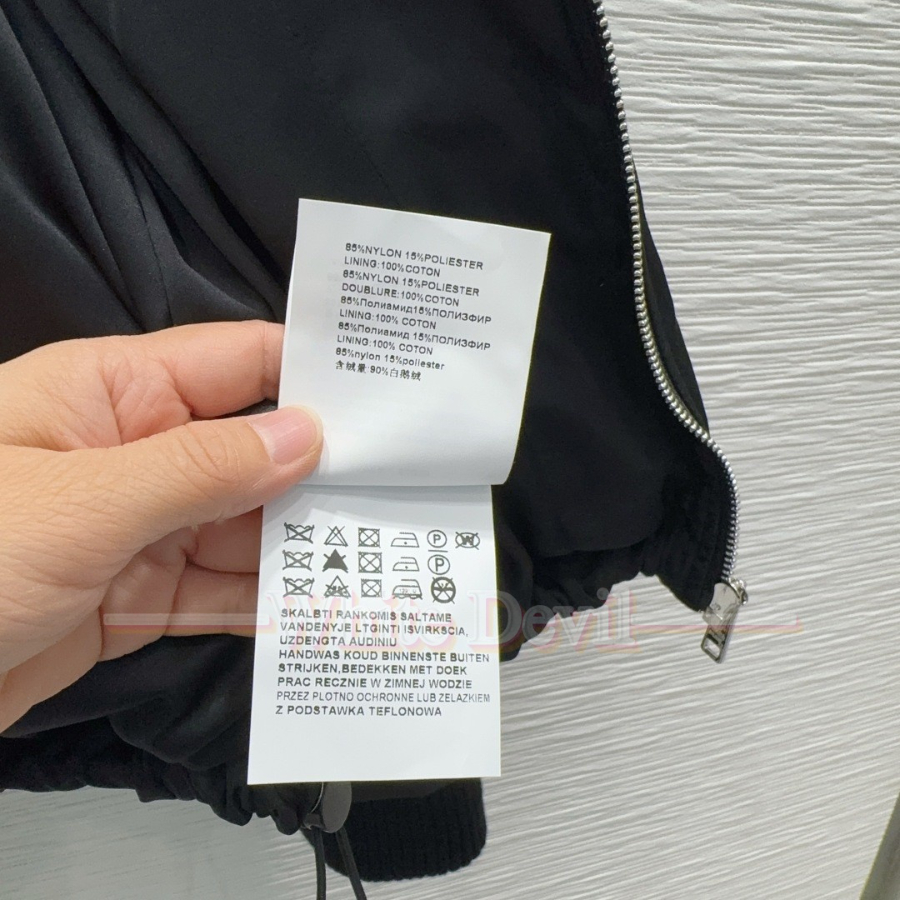 하얀악마 프라다 패딩 (11).jpg