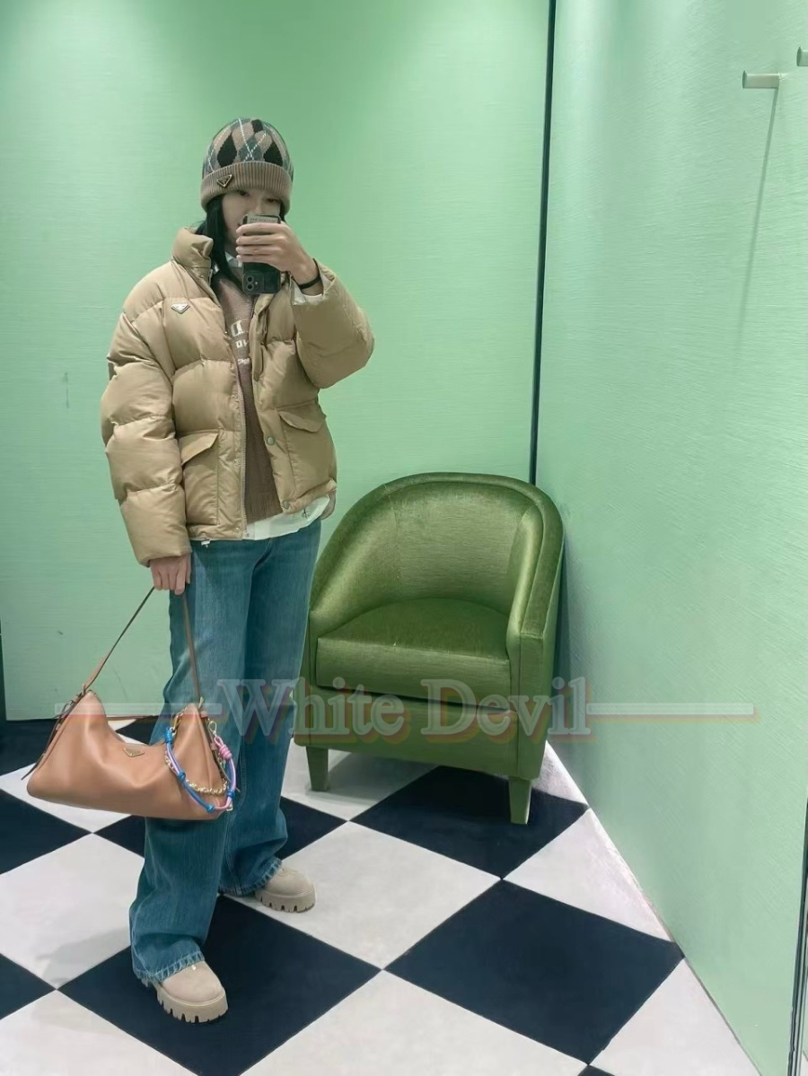 하얀악마 프라다 패딩 (1).jpg
