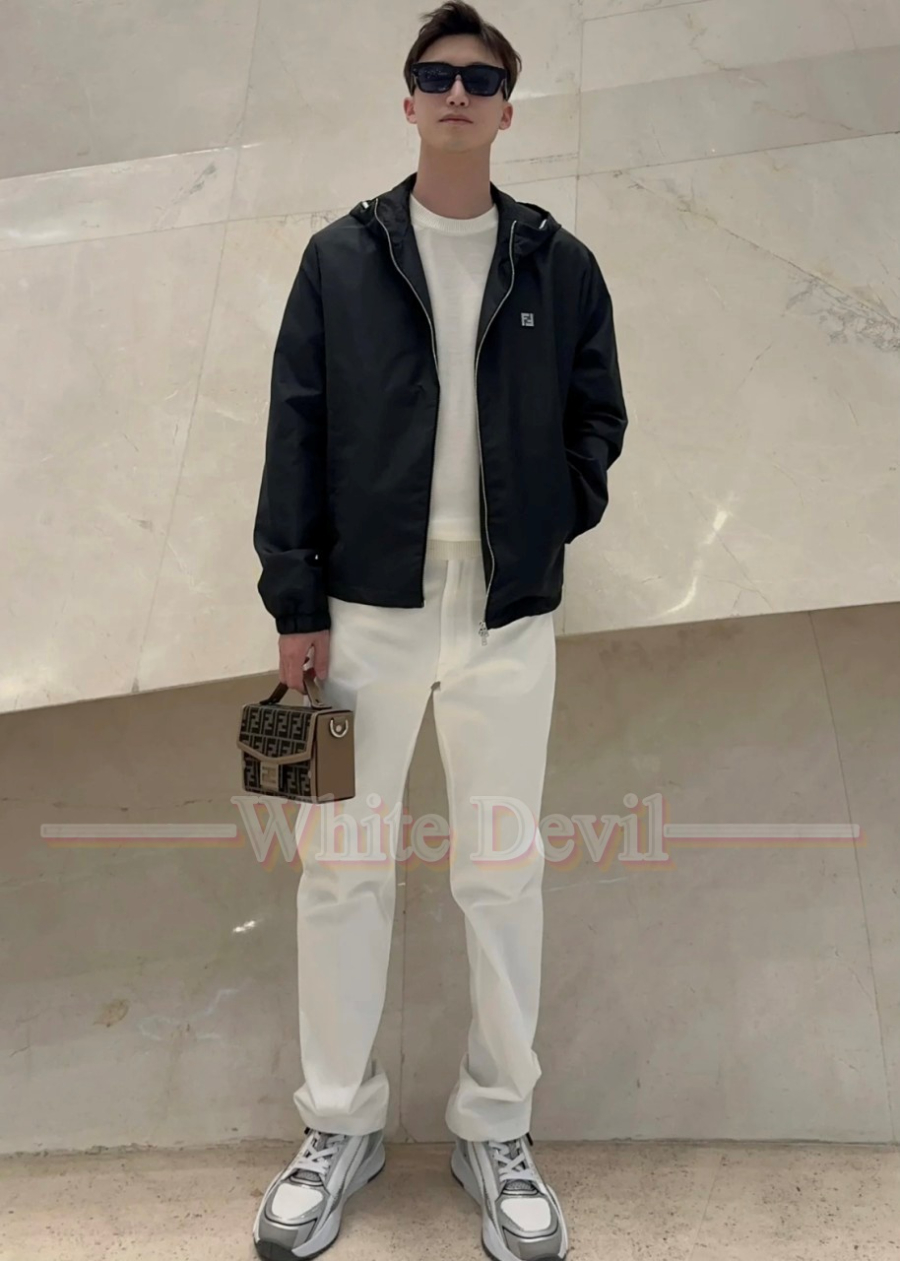 하얀악마 펜디 점퍼 (1).jpg