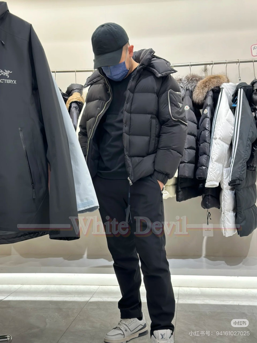 하얀악마 프라다 패딩 (1).jpg