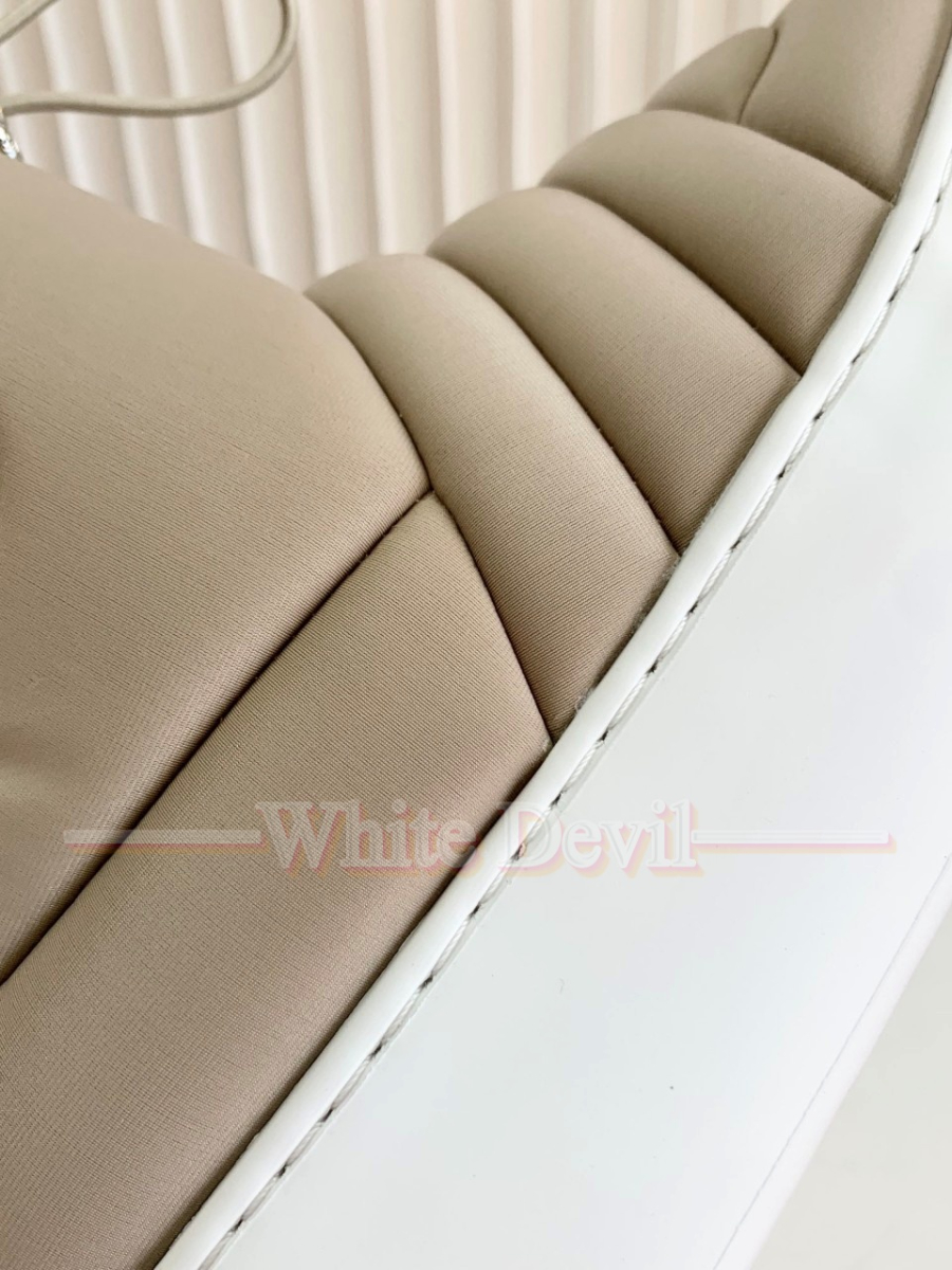 하얀악마 로저비비에 신발 (11).jpg