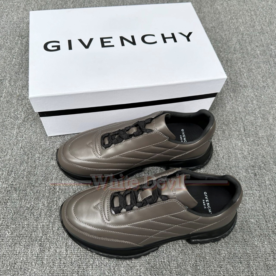 하얀악마 지방시 운동화 (3).jpg