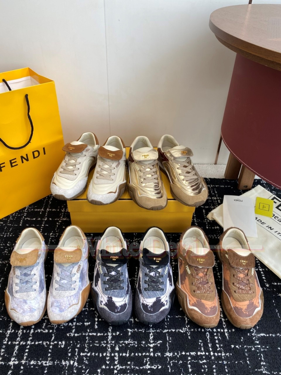 하얀악마 펜디 운동화 (1).jpg