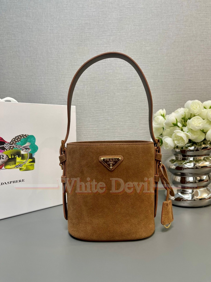 하얀악마 프라다 버킷백 (1).jpg