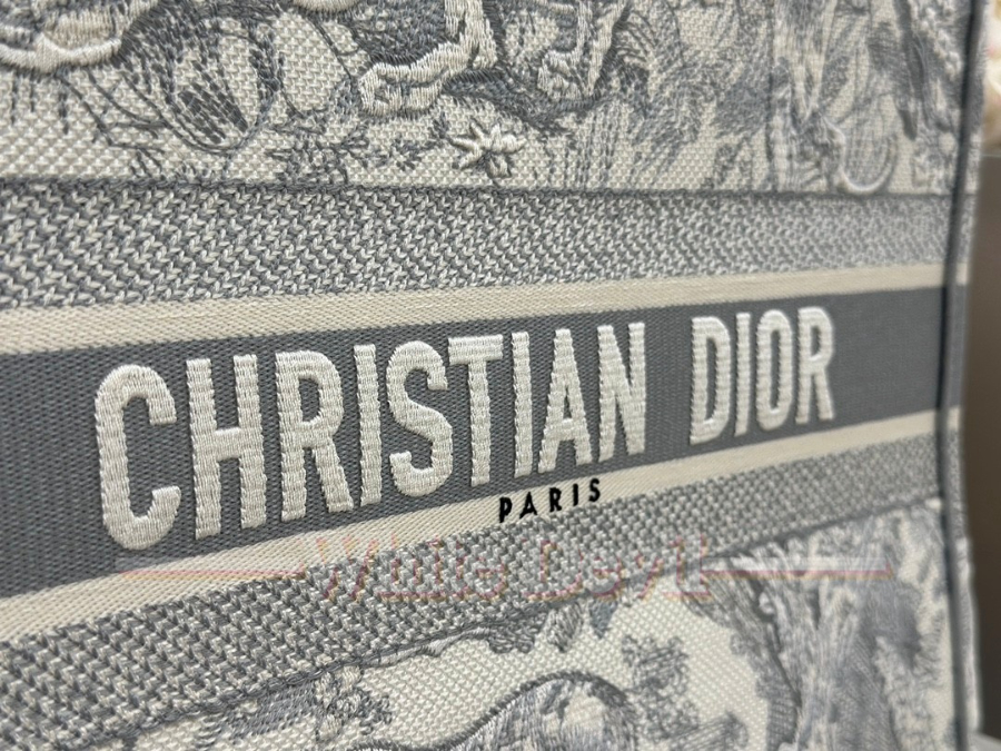 하얀악마 디올 북토트 (8).jpg
