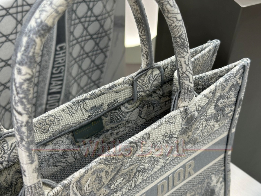 하얀악마 디올 북토트 (13).jpg