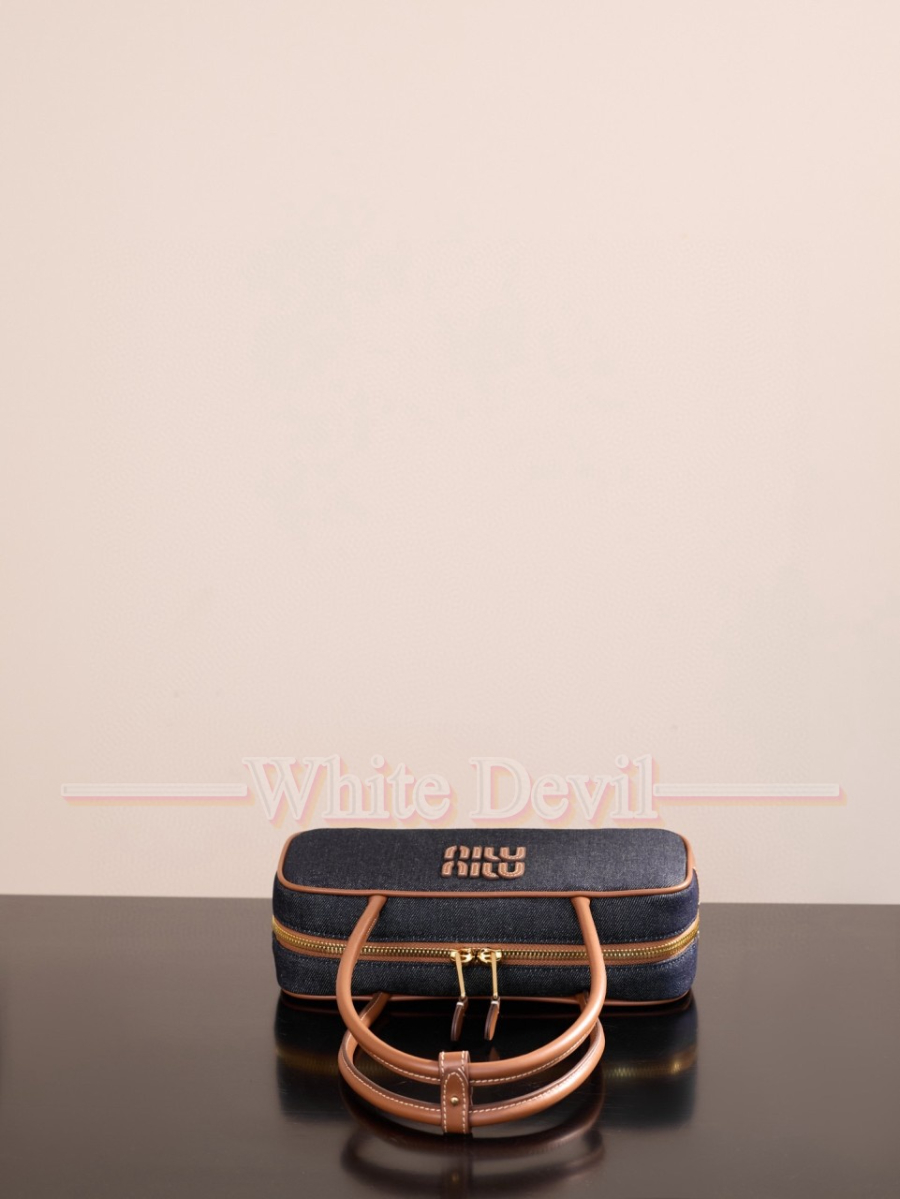 하얀악마 미우미우 가방 (7).jpg