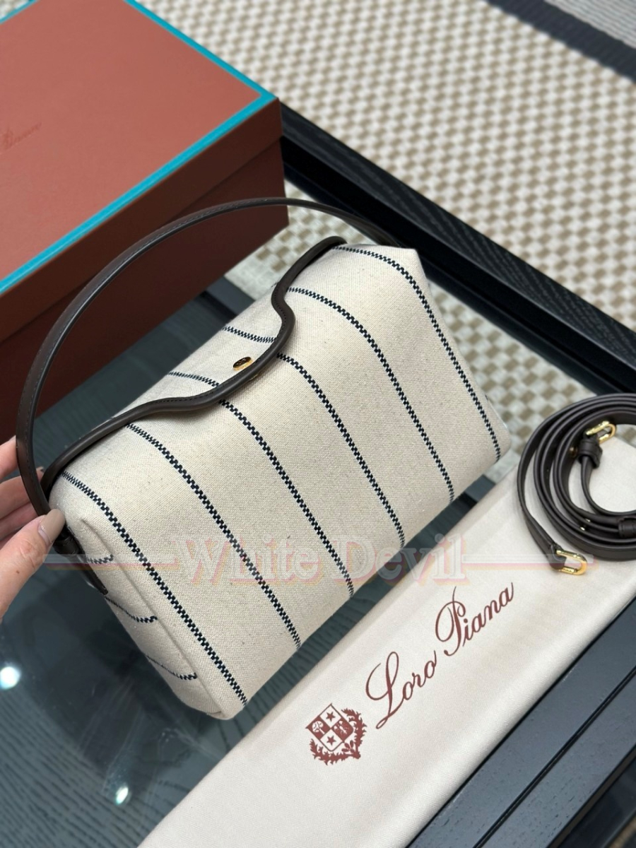 하얀악마 로로피아나 파우치 (1).jpg