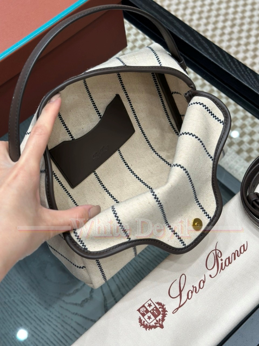 하얀악마 로로피아나 파우치 (5).jpg