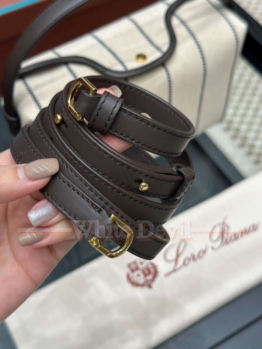 하얀악마 로로피아나 파우치 (7).jpg