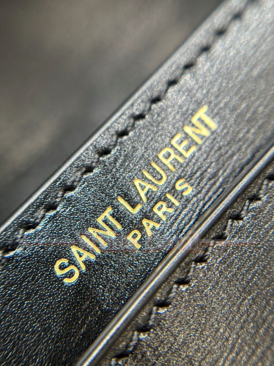 하얀악마 생로랑 볼테르 (17).jpg