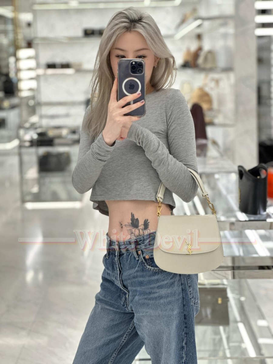 하얀악마 생로랑 볼테르 (1).jpg