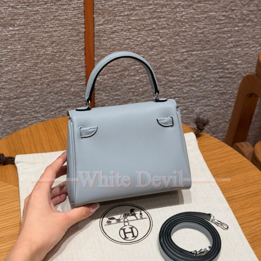 하얀악마 켈리 돌 (2).jpg