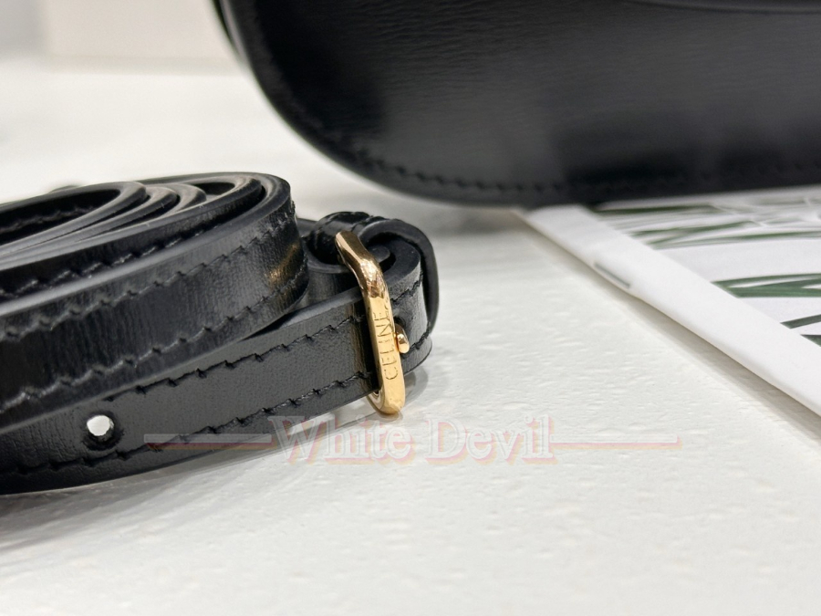 하얀악마 셀린느 가방 (16).jpg