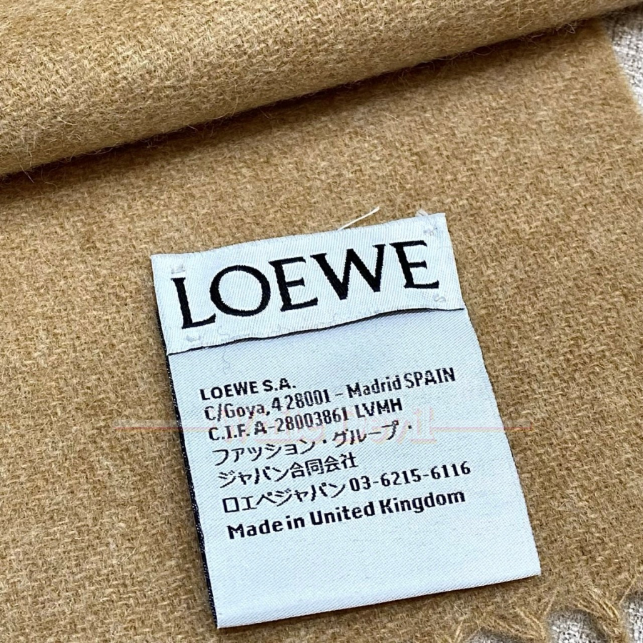 하얀악마 로에베 목도리 (6).jpg