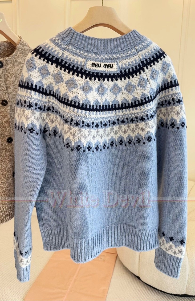 하얀악마 미우미우 니트 (5).jpg