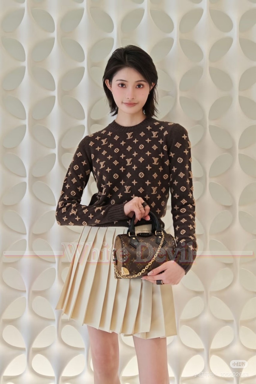하얀악마 루이비통 니트 (1).jpg