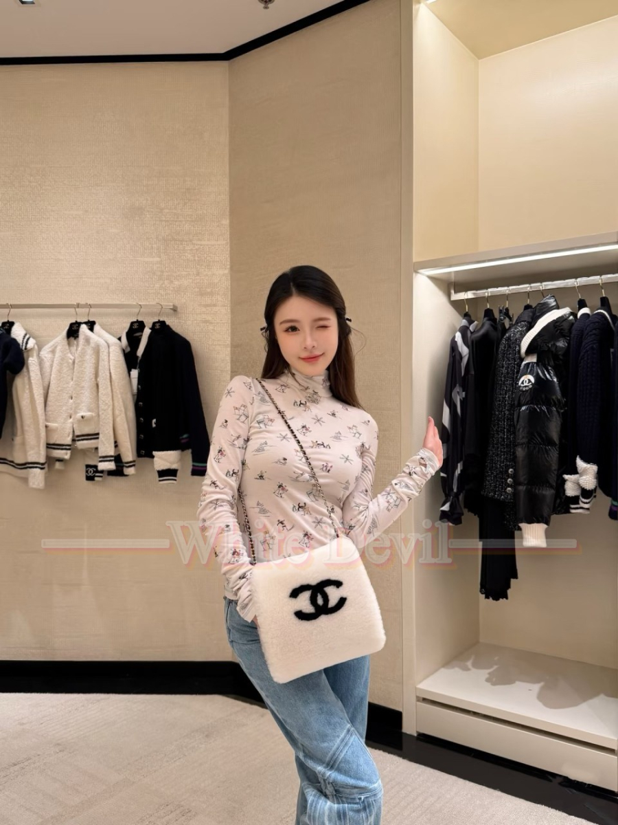 하얀악마 샤넬 티셔츠 (1).jpg