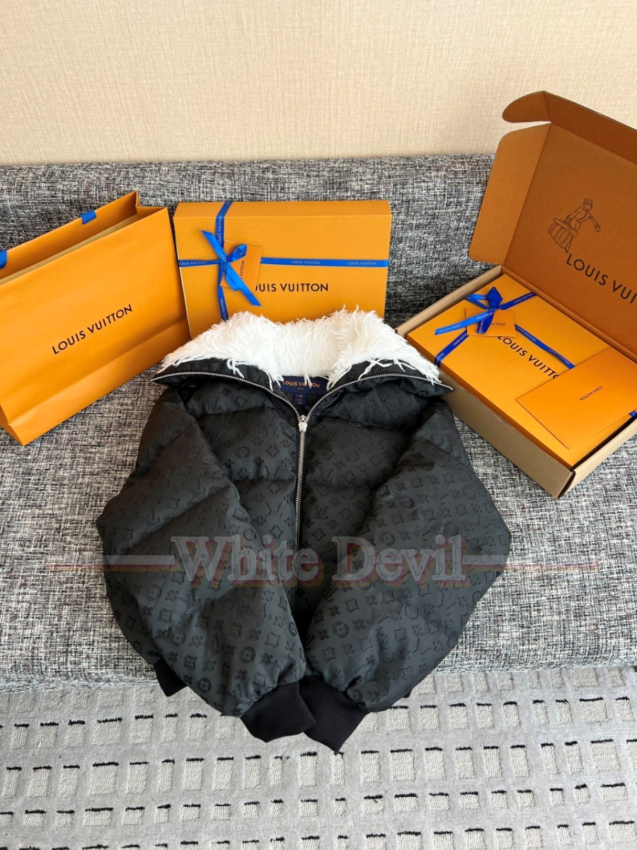 하얀악마 루이비통 패딩 (13).jpg