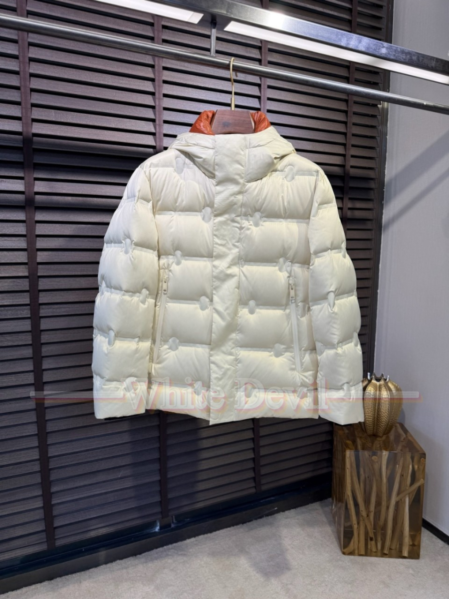 하얀악마 레플리카 제냐 패딩 (2).jpg