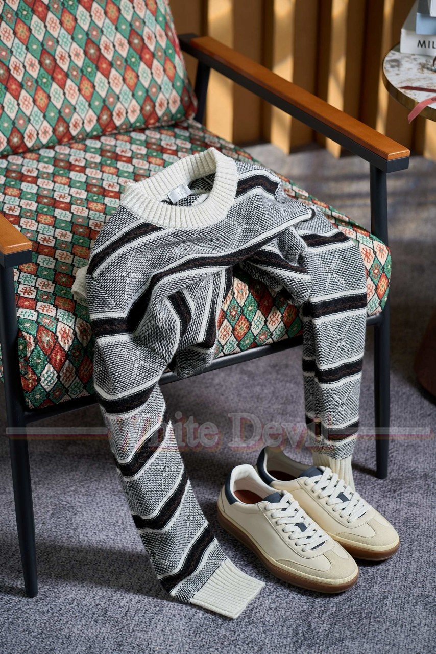 하얀악마 레플리카 디올 니트 (5).jpg