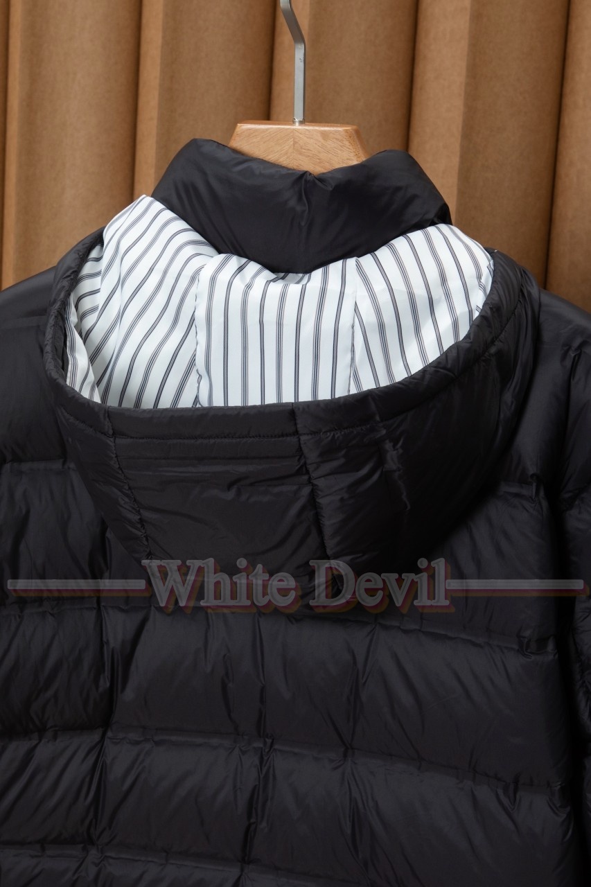 하얀악마 이미테이션 쿠치넬리 패딩 (5).jpg