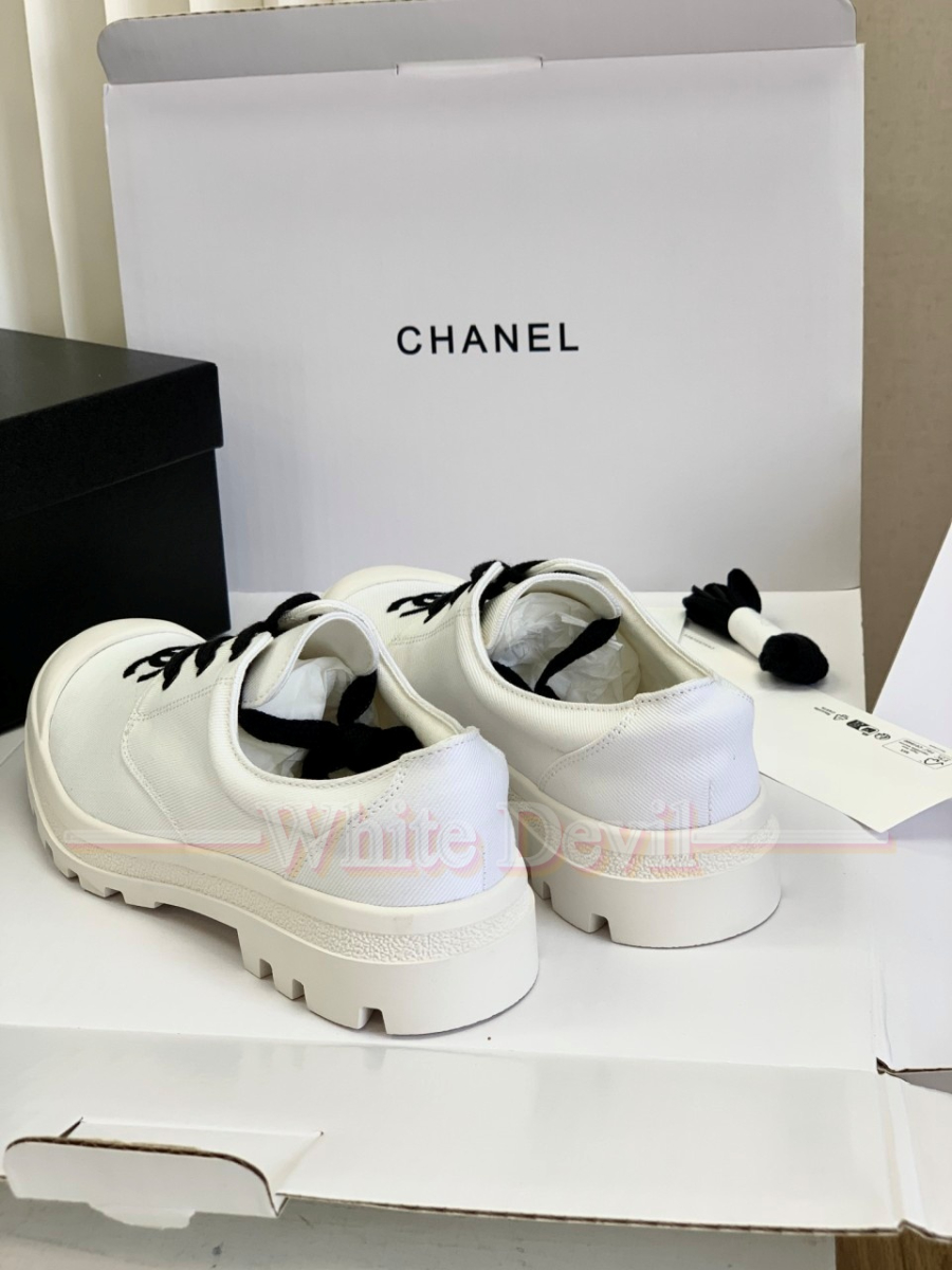 하얀악마 샤넬 스니커즈 이미테이션 (9).jpg