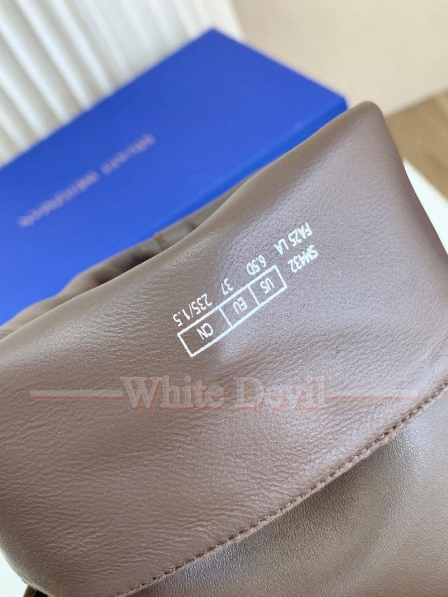 하얀악마 레플리카 스튜어트와이츠먼 뷰츠 (12).jpg