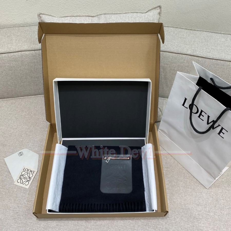 하얀악마 레플리카 로에베 목도리 (2).jpg