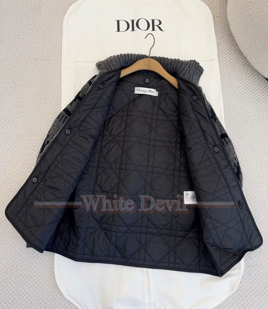 하얀악마 이미테이션 디올 점퍼 (13).jpg