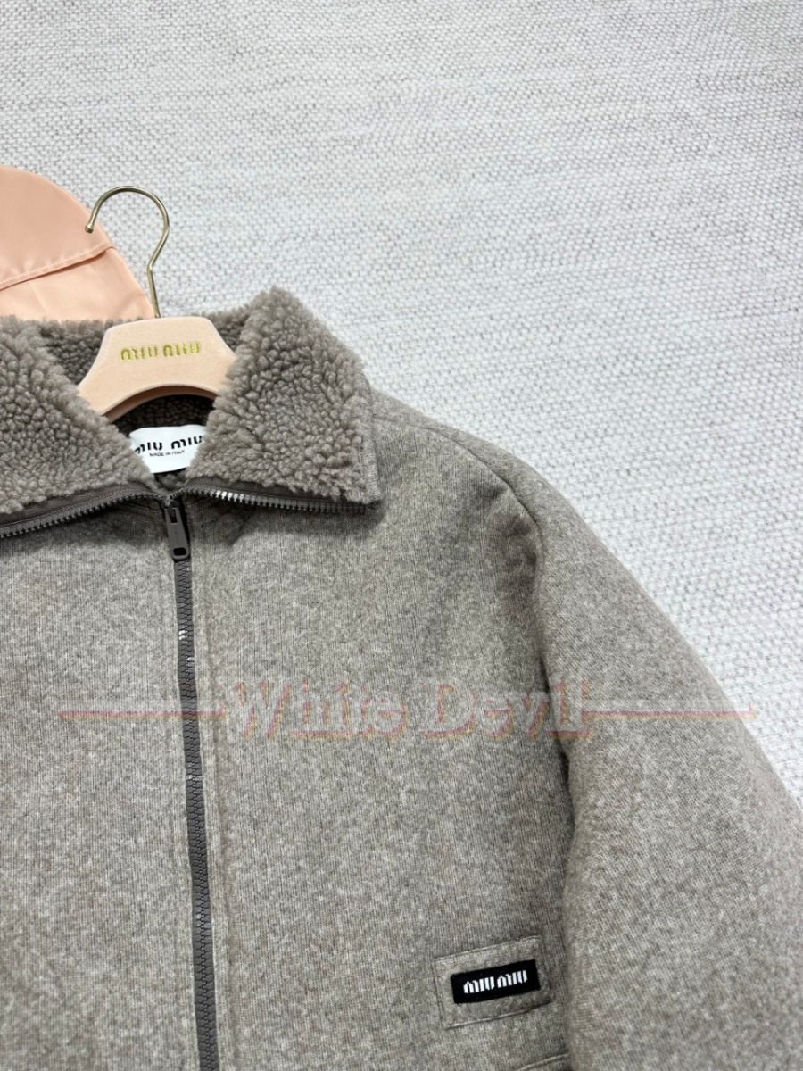 하얀악마 레플리카 미우미우 코트 (7).jpg