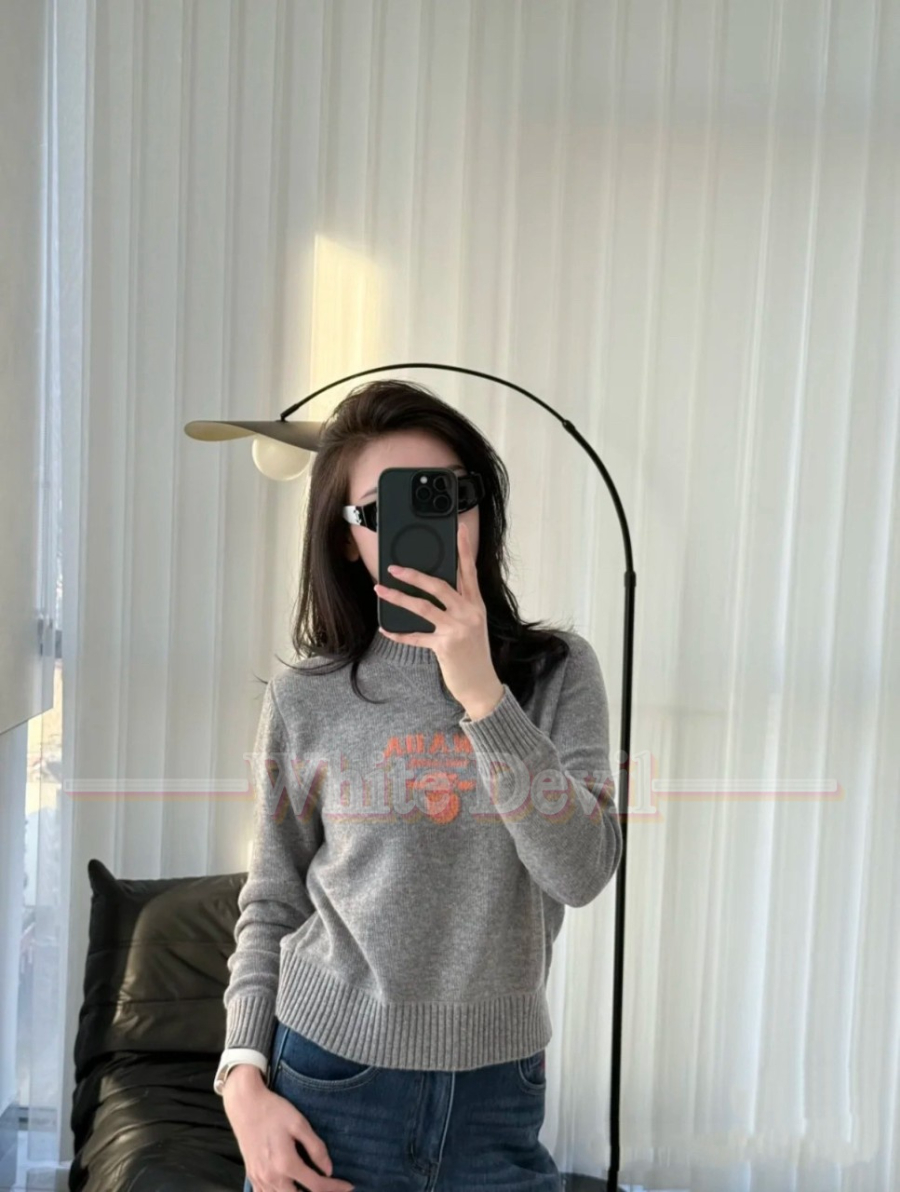 하얀악마 레플리카 프라다 니트 (1).jpg