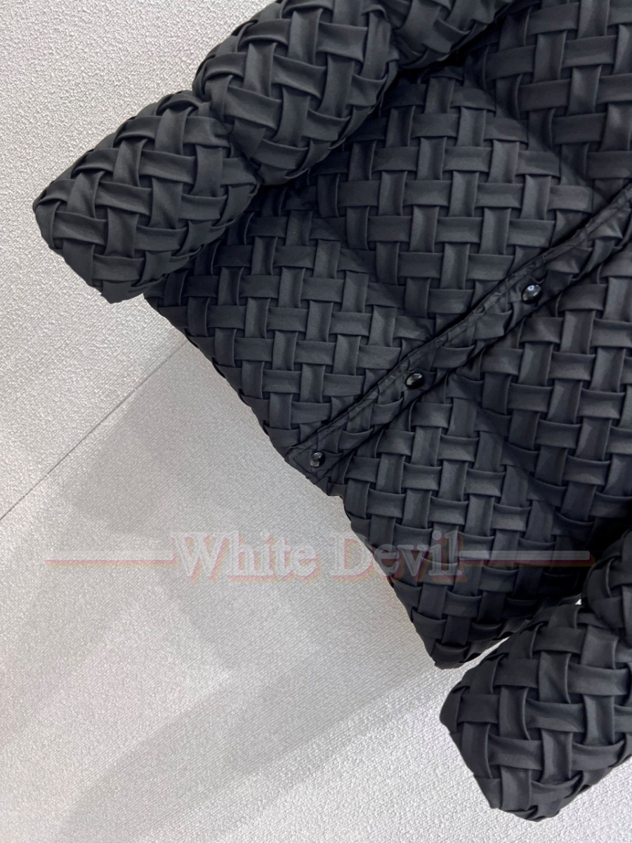 하얀악마 이미테이션 보테가 패딩 (10).jpg