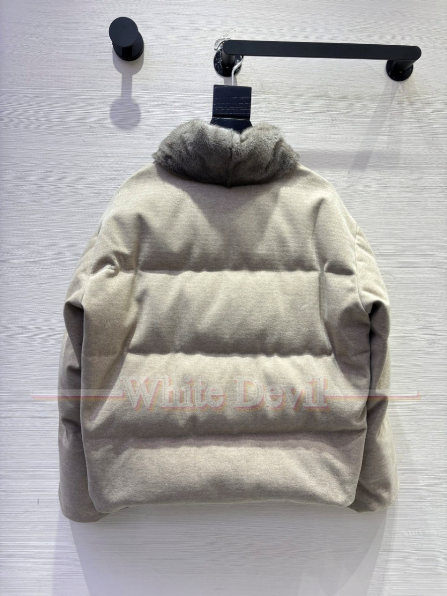 하얀악마 레플리카 로로피아나 패딩 (10).jpg