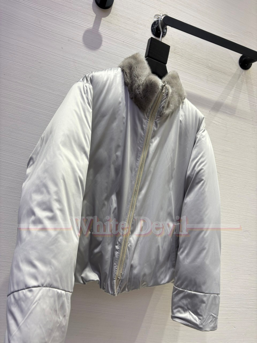 하얀악마 레플리카 로로피아나 패딩 (15).jpg