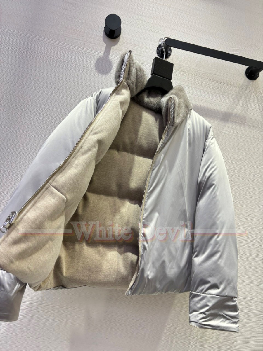 하얀악마 레플리카 로로피아나 패딩 (14).jpg